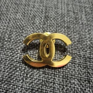 Othr Gold-Tone Elegant Brooch